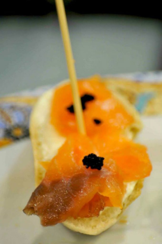 Bar restaurant Nou Coro Sant Feliu tapas, menú diario y pinchos salmón con huevas