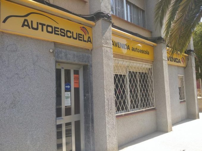 guia33-cornella-autoescuela-autoescuela-avenida-cornella-15623.jpg