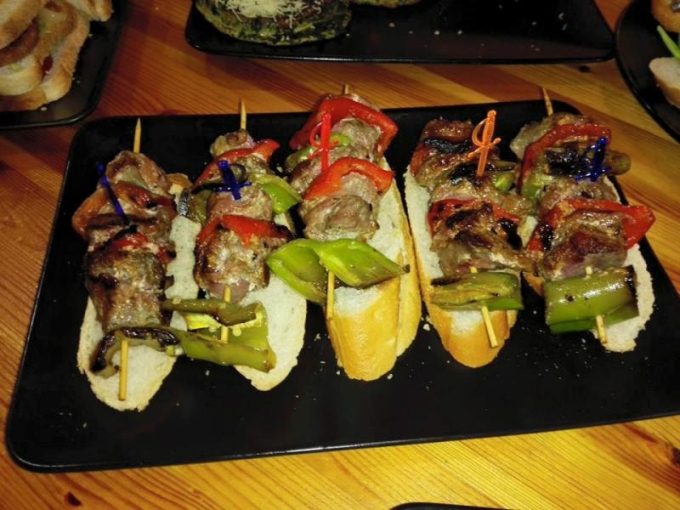 guia33-cornella-bar-de-tapas-frankfurt-cerveceria-rompeolas-cornella-15279.jpg