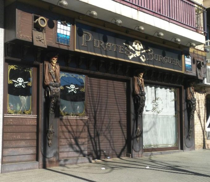 guia33-cornella-bar-restaurante-pirates-burguer-cornella-15377.jpg