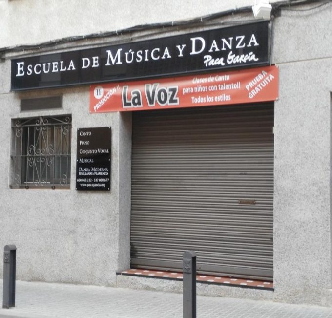 guia33-cornella-escuela-de-musica-escuela-de-flamenco-paca-garcia-cornella-14935.jpg