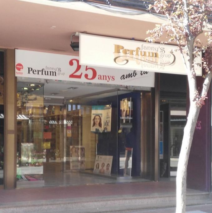 guia33-cornella-perfumeria-y-cosmetica-fanny-s-perfum-plaza-marsans-cornella-15720.jpg
