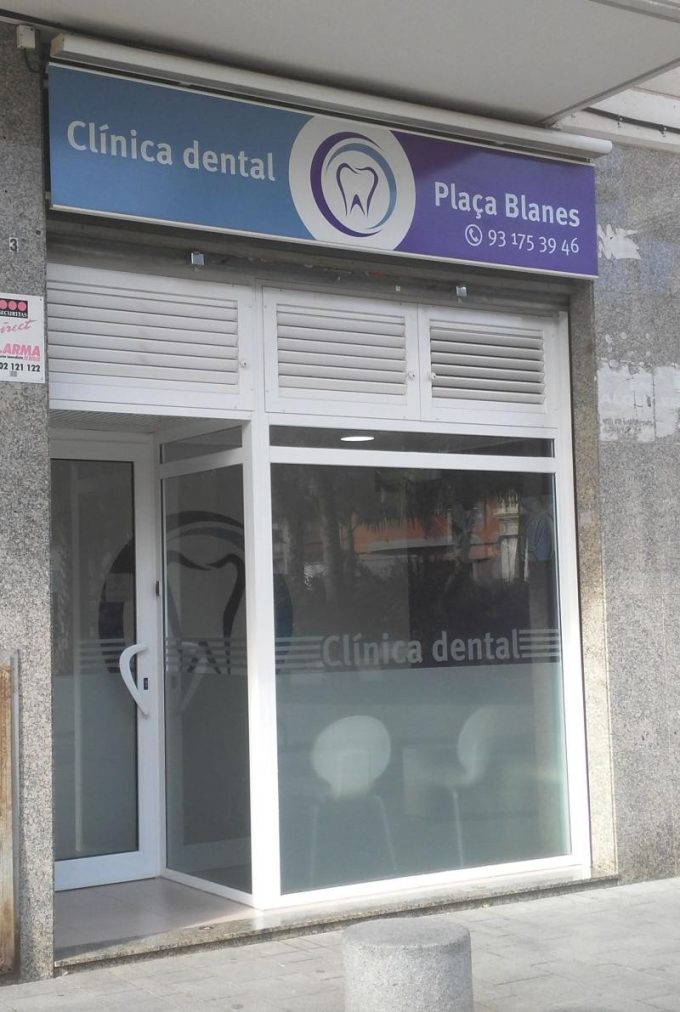 guia33-el-prat-de-llobregat-clinica-dental-clinica-dental-placa-blanes-el-prat-25258.jpg