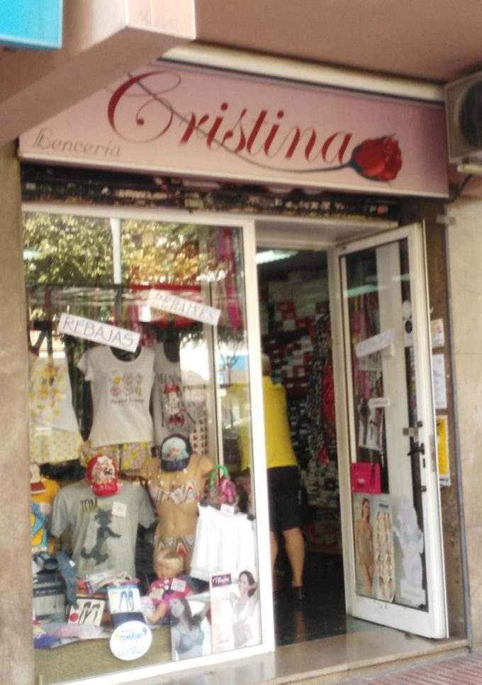 guia33-el-prat-de-llobregat-lenceria-moda-bano-pijameria-lenceria-cristina-el-prat-16020.jpg