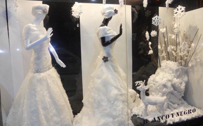 guia33-el-prat-de-llobregat-tienda-de-ropa-blanco-y-negro-novias-el-prat-24021.jpg