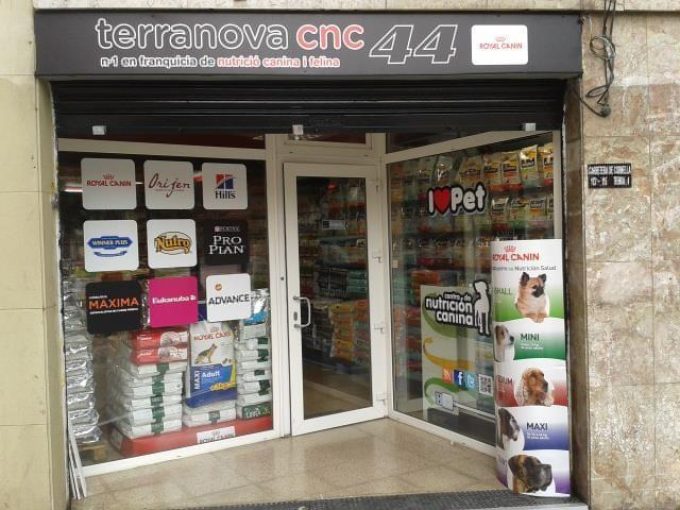 guia33-esplugues-de-llobregat-animales-mascotas-peluqueria-canina-terranova-cnc-44-8785.jpg