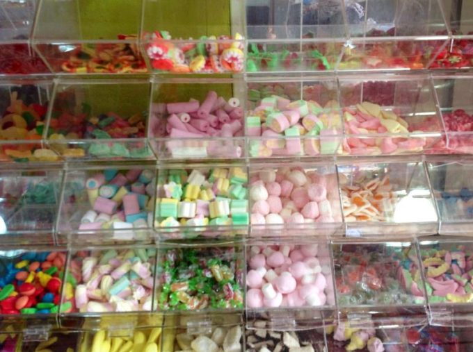 guia33-esplugues-de-llobregat-caramelos-golosinas-un-mon-de-chuches-3518.jpg