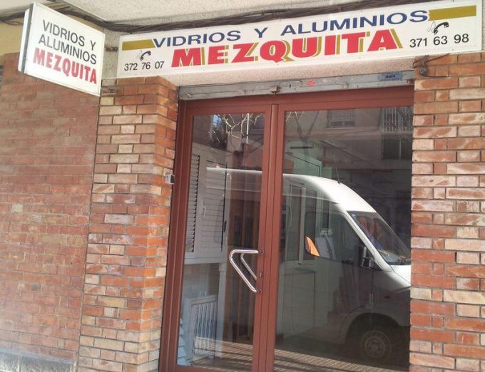 guia33-esplugues-de-llobregat-carpinteria-metalica-vidrios-y-aluminios-mezquita-5603.jpg
