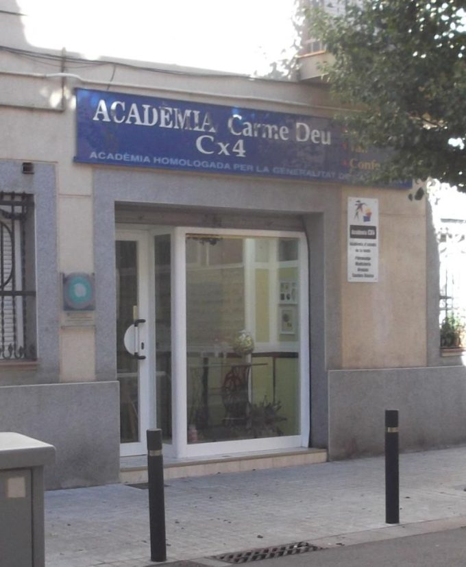 guia33-hospitalet-de-llobregat-academias-cx4-academia-d-estudis-de-la-moda-carmen-deu-9457.jpg