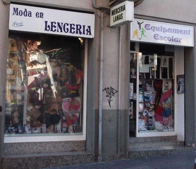 guia33-hospitalet-de-llobregat-lenceria-moda-bano-pijameria-merceria-puri-l-hospitalet-10054.jpg