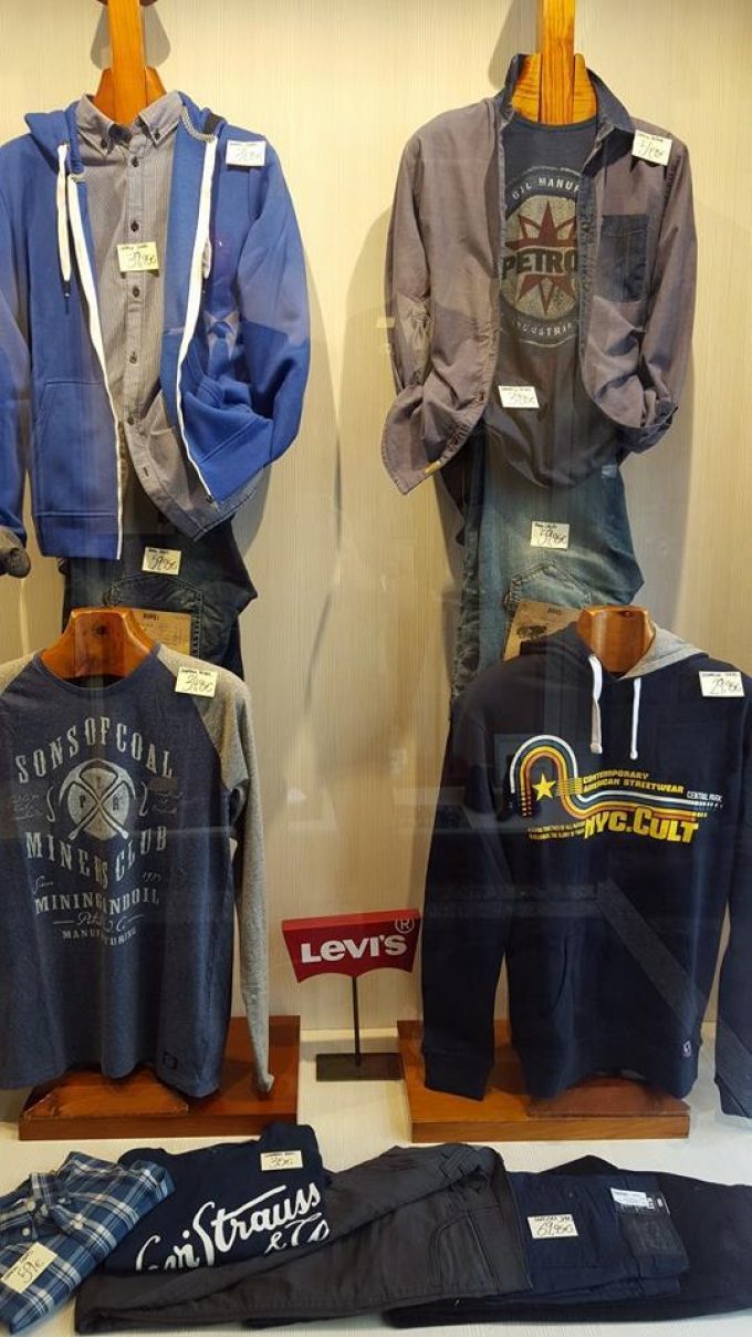 guia33-hospitalet-de-llobregat-moda-hombre-tasso-jal-moda-l-hospitalet-22180.jpg