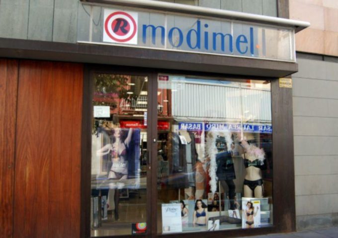 guia33-sant-feliu-de-llobregat-lenceria-moda-bano-pijameria-modimel-7038.jpg