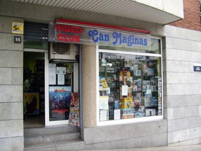 guia33-sant-feliu-de-llobregat-videojuegos-y-consolas-videogames-can-maginas-8920.jpg