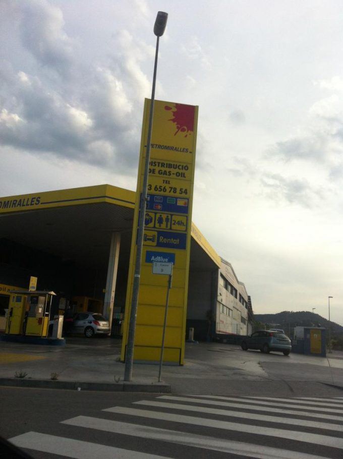 guia33-sant-vicenc-dels-horts-gasolinera-gasolinera-petromiralles-7603.jpg