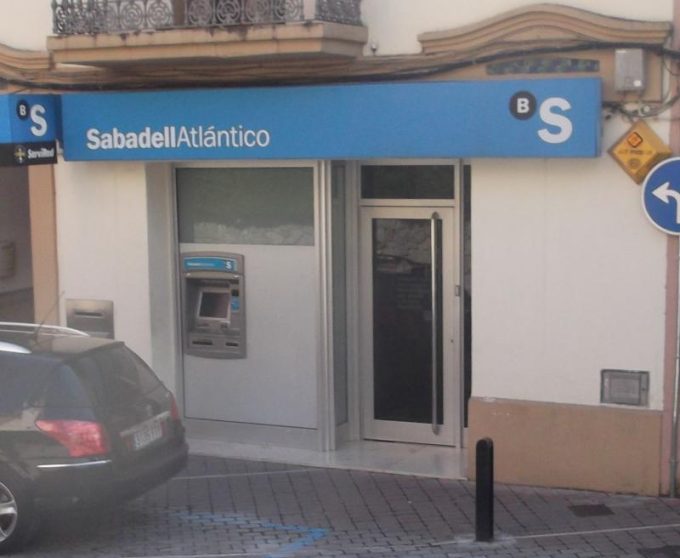 guia33-torrelles-entidades-financieras-banco-sabadell-8510.jpg