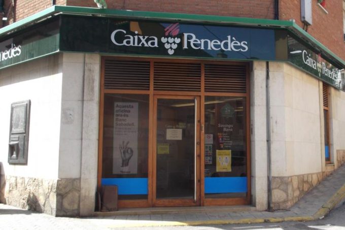 guia33-torrelles-entidades-financieras-caixa-penedes-8483.jpg