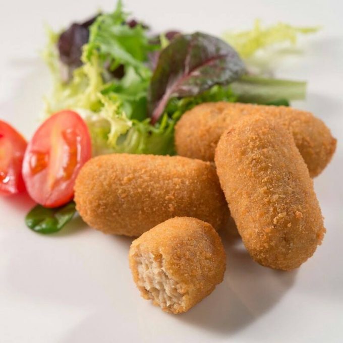 Restaurante Capa Negra Charcutería Degustación Bar